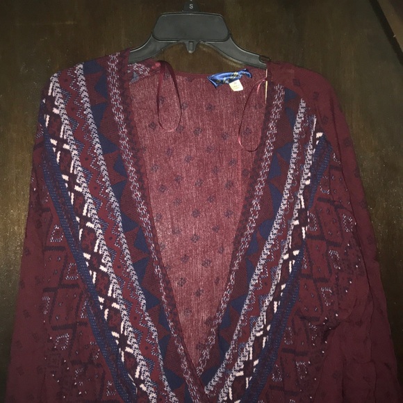 Burgundy and blue tribal blouse - Picture 2 of 3
